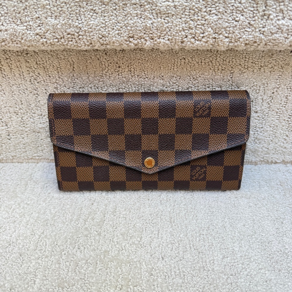 Louis Vuitton Sarah WAllet in Damier Ebene
